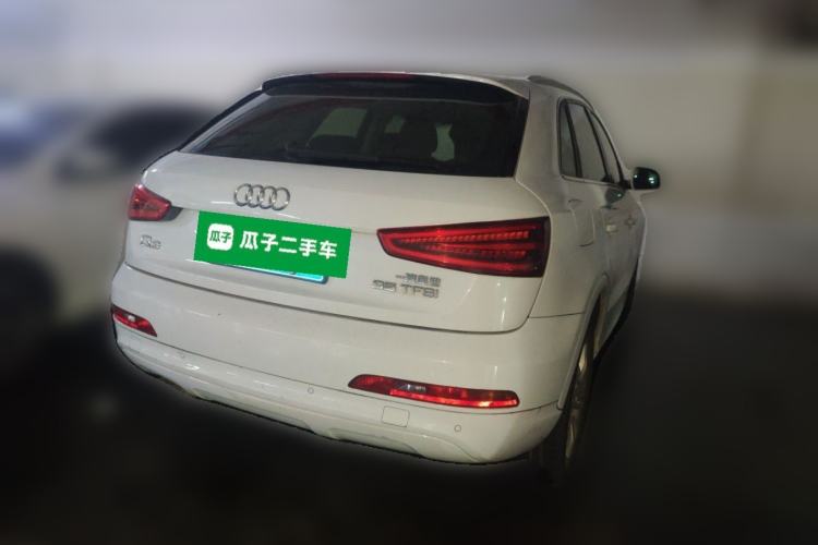 Used Audi Q3 2015 35 TFSI Comfort Model Rear Right 45 Deg