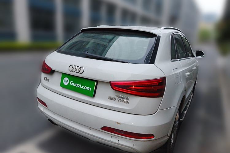 Used Audi Q3 2015 30 TFSI Comfort Model Rear Right 45 Deg