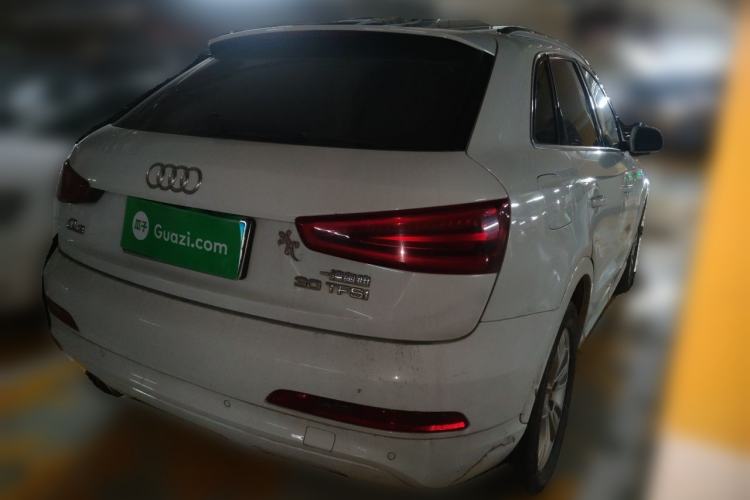 Used Audi Q3 2015 30 TFSI Comfort Model Rear Right 45 Deg