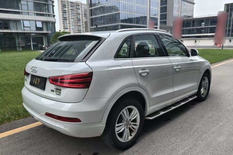 Used Audi Q3 2015 35 TFSI quattro Technology Edition Rear Right 45 Deg