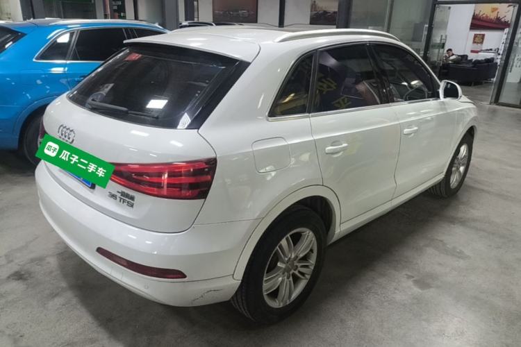 Used Audi Q3 2015 35 TFSI Comfort Model Rear Right 45 Deg