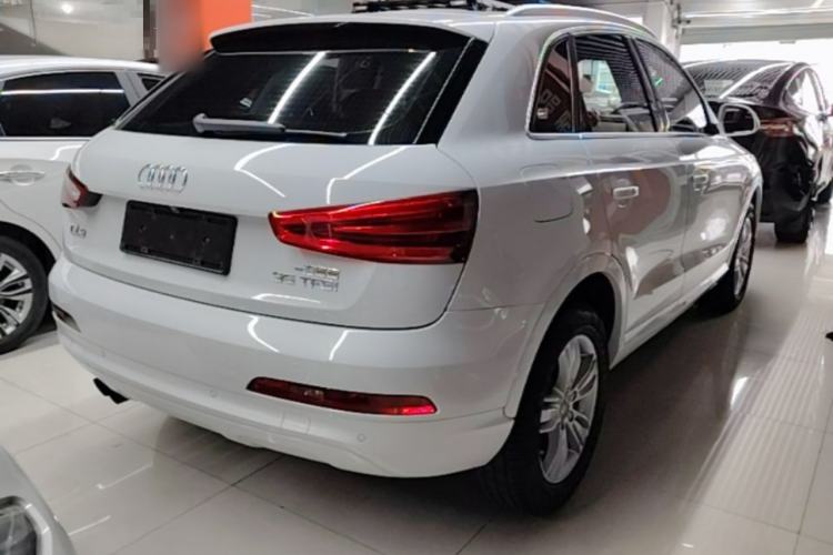 Used Audi Q3 2015 35 TFSI Comfort Model Rear Right 45 Deg