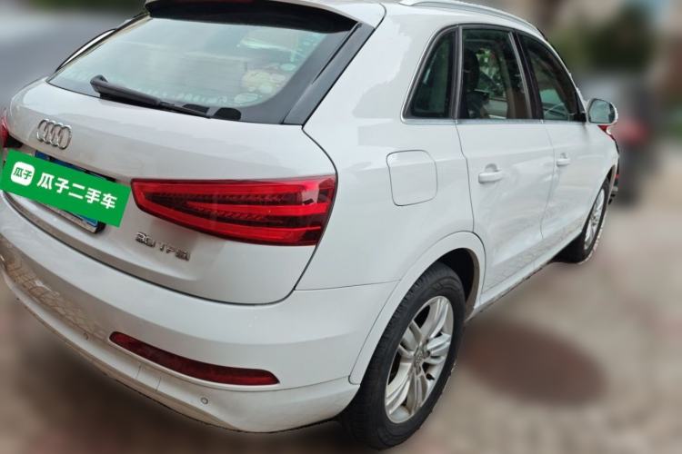 Used Audi Q3 2015 30 TFSI Comfort Model Rear Right 45 Deg