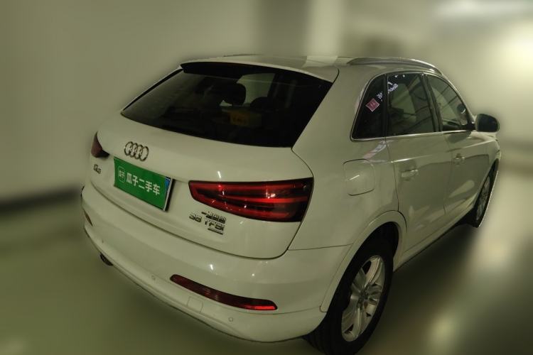 Used Audi Q3 2015 35 TFSI Comfort Model Rear Right 45 Deg