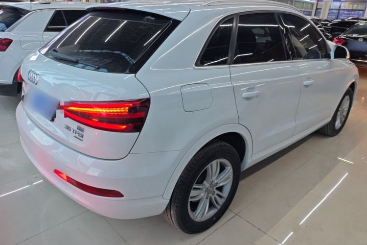 Used Audi Q3 2015 35 TFSI quattro Technology Edition Rear Right 45 Deg