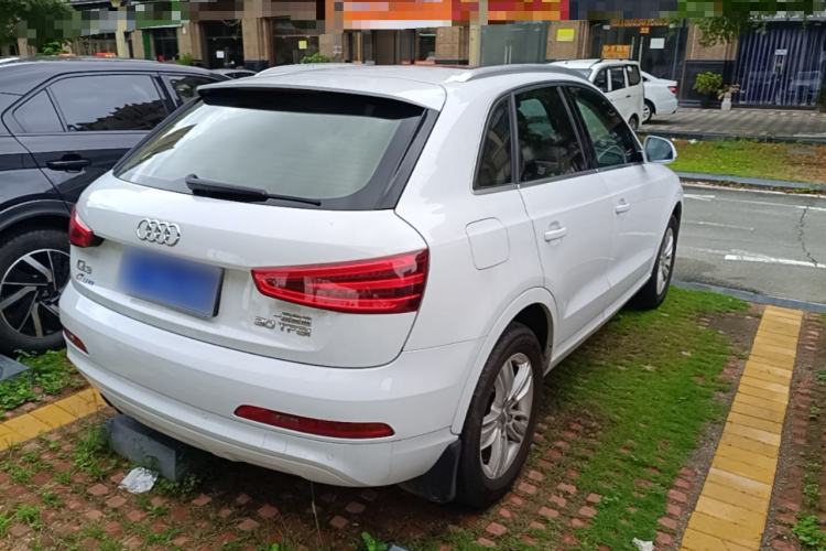 Used Audi Q3 2015 30 TFSI Comfort Model Rear Right 45 Deg