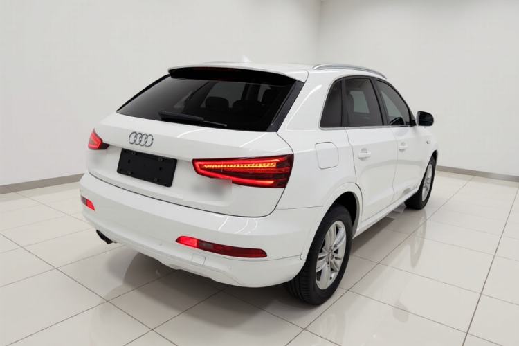 Used Audi Q3 2015 35 TFSI Ambition Edition Rear Right 45 Deg