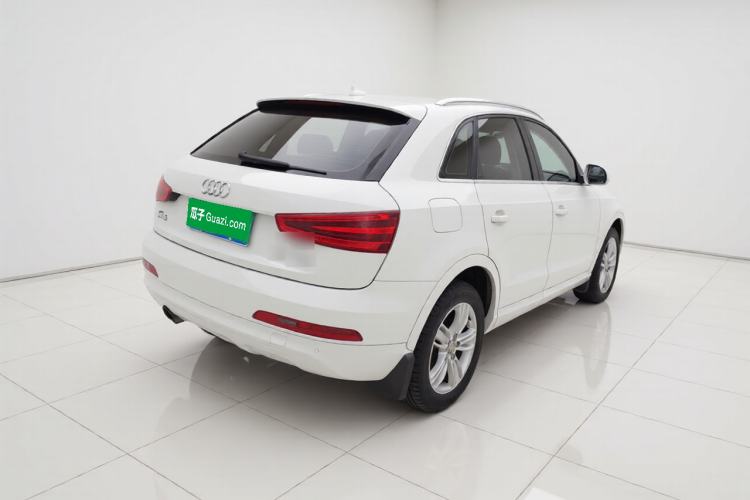 Used Audi Q3 2015 35 TFSI Comfort Model Rear Right 45 Deg