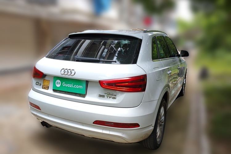 Used Audi Q3 2015 35 TFSI Comfort Model Rear Right 45 Deg