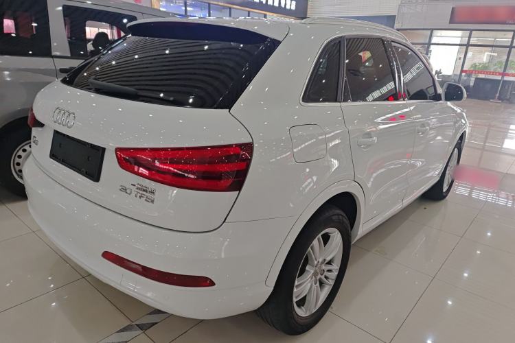 Used Audi Q3 2015 30 TFSI Comfort Model Rear Right 45 Deg