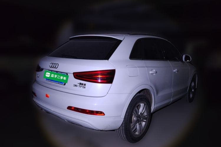 Used Audi Q3 2015 35 TFSI Comfort Model Rear Right 45 Deg