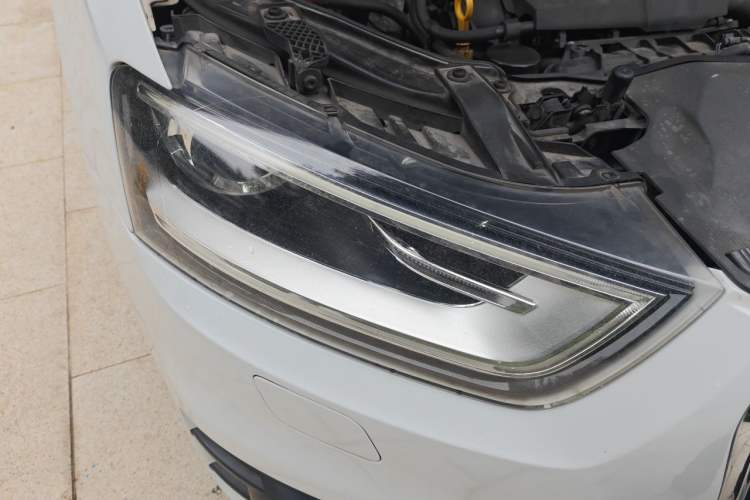 Used Audi Q3 2015 35 TFSI Comfort Model Right Front Headlight