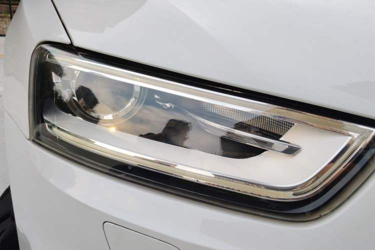 Used Audi Q3 2015 35 TFSI Comfort Model Right Front Headlight