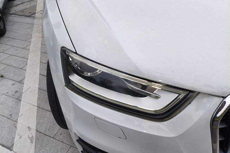 Used Audi Q3 2015 30 TFSI Comfort Model Right Front Headlight