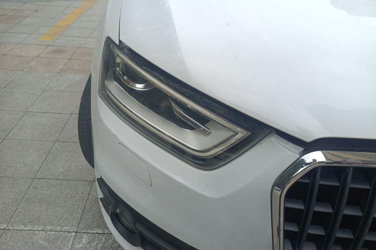Used Audi Q3 2015 35 TFSI Comfort Model Right Front Headlight