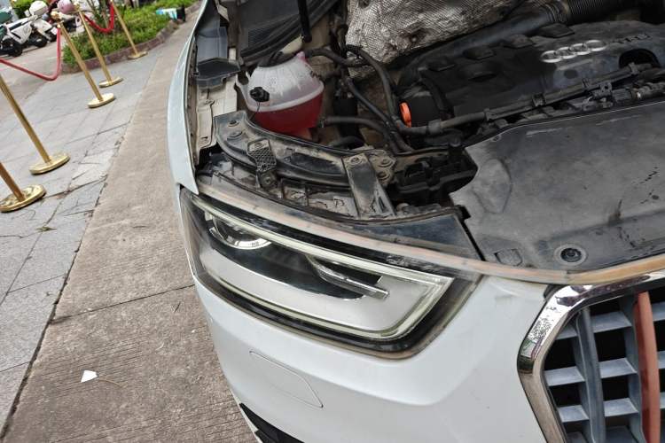 Used Audi Q3 2015 35 TFSI quattro Technology Edition Right Front Headlight
