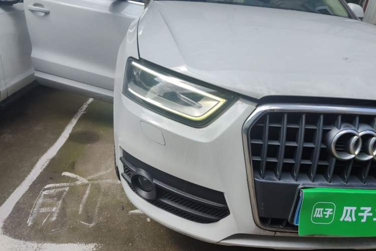 Used Audi Q3 2015 35 TFSI Ambition Edition Right Front Headlight
