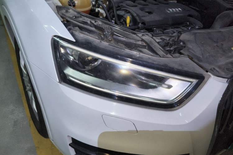Used Audi Q3 2015 35 TFSI quattro Technology Edition Right Front Headlight