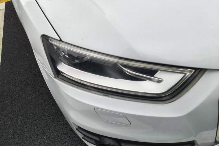 Used Audi Q3 2015 35 TFSI quattro Technology Edition Right Front Headlight
