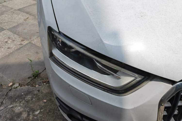 Used Audi Q3 2015 35 TFSI quattro Technology Edition Right Front Headlight