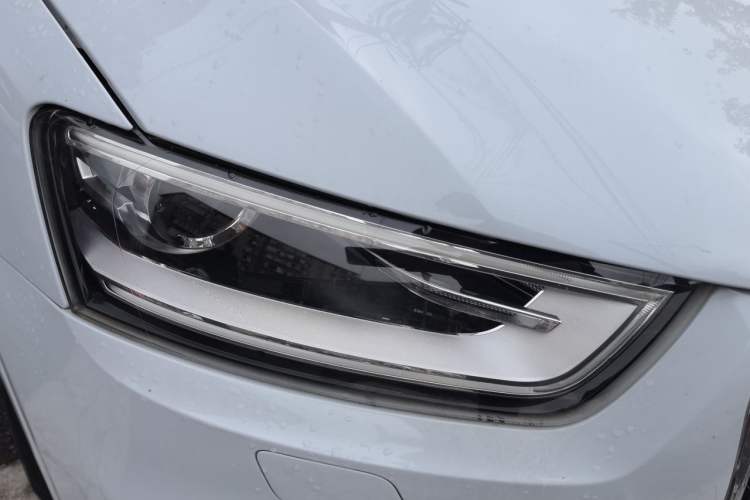 Used Audi Q3 2015 30 TFSI Comfort Model Right Front Headlight