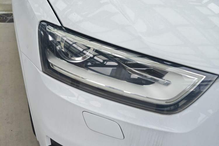 Used Audi Q3 2015 35 TFSI Comfort Model Right Front Headlight