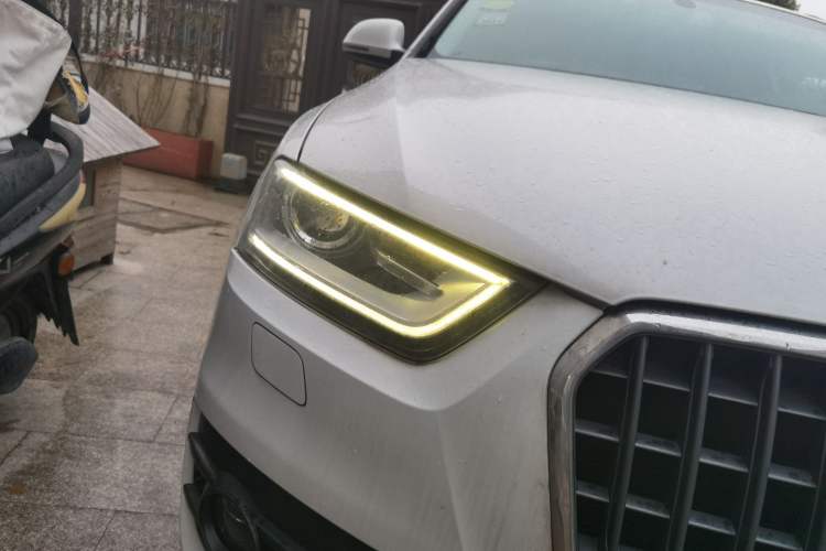 Used Audi Q3 2015 30 TFSI Comfort Model Right Front Headlight