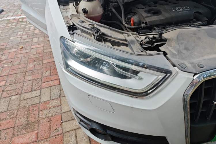 Used Audi Q3 2015 35 TFSI quattro Technology Edition Right Front Headlight