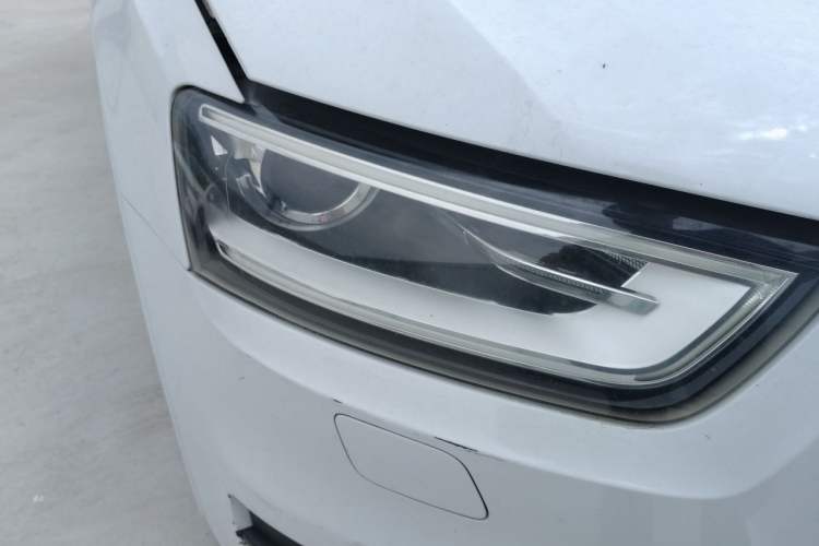 Used Audi Q3 2015 35 TFSI Comfort Model Right Front Headlight