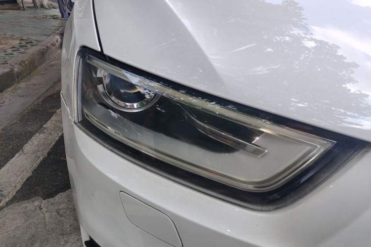 Used Audi Q3 2015 30 TFSI Comfort Model Right Front Headlight