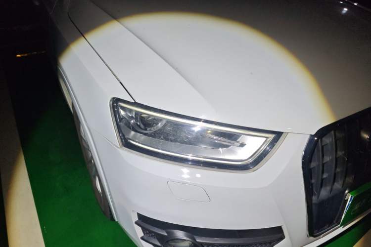 Used Audi Q3 2015 30 TFSI Comfort Model Right Front Headlight