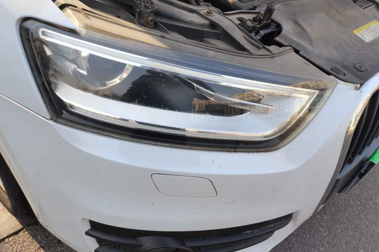 Used Audi Q3 2015 30 TFSI Comfort Model Right Front Headlight