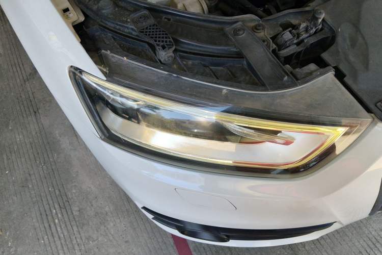 Used Audi Q3 2015 35 TFSI Comfort Model Right Front Headlight