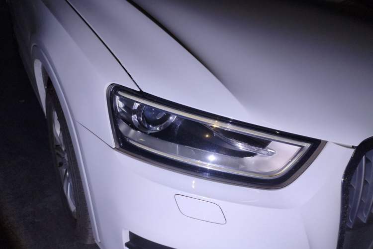 Used Audi Q3 2015 30 TFSI Comfort Model Right Front Headlight