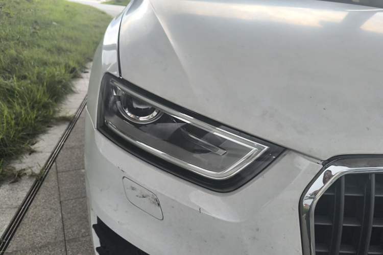 Used Audi Q3 2015 35 TFSI Comfort Model Right Front Headlight