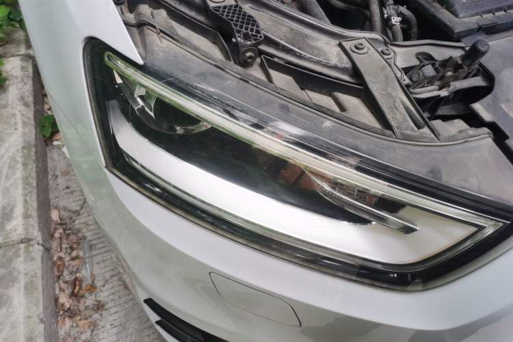 Used Audi Q3 2015 30 TFSI Comfort Model Right Front Headlight