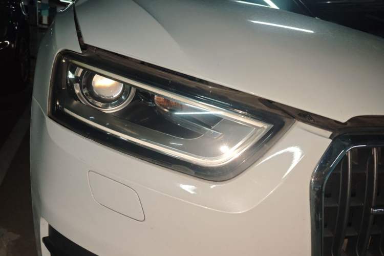Used Audi Q3 2015 35 TFSI quattro Technology Edition Right Front Headlight