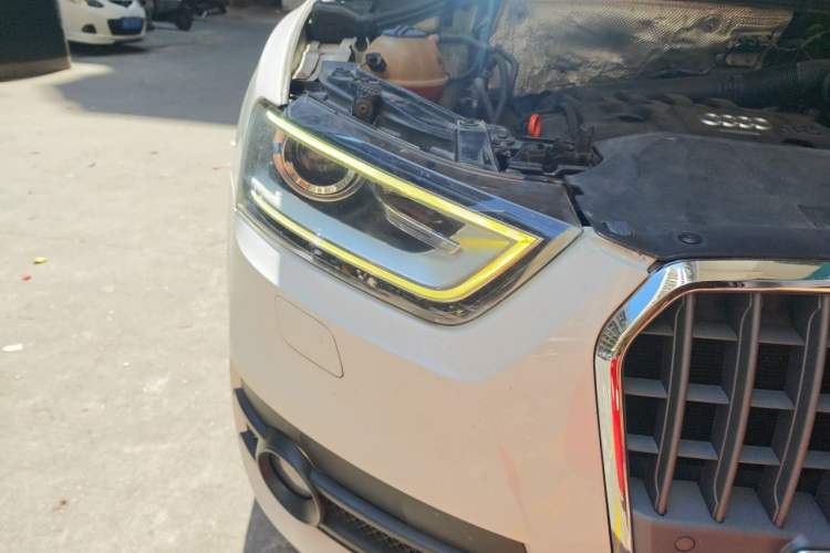 Used Audi Q3 2015 35 TFSI Comfort Model Right Front Headlight