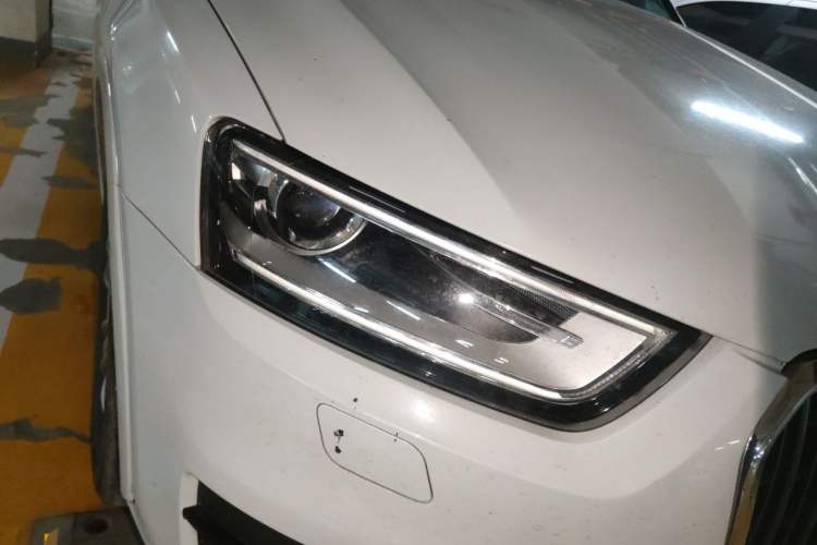 Used Audi Q3 2015 30 TFSI Comfort Model Right Front Headlight
