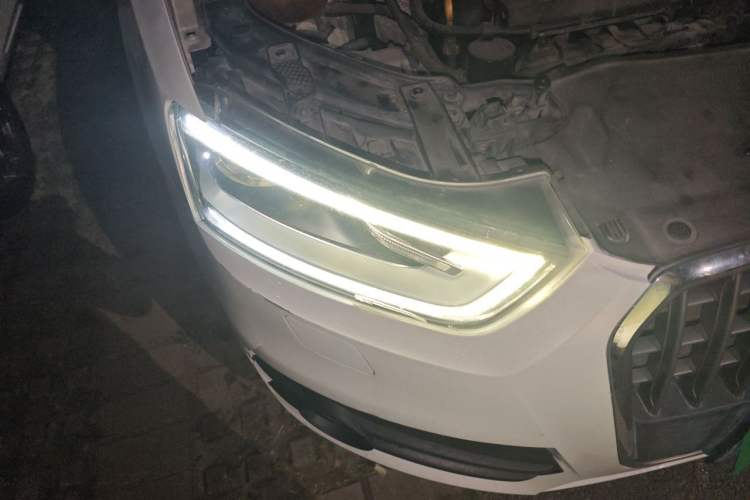 Used Audi Q3 2015 35 TFSI Ambition Edition Right Front Headlight