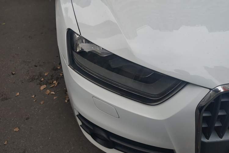 Used Audi Q3 2015 30 TFSI Ambition Edition Right Front Headlight