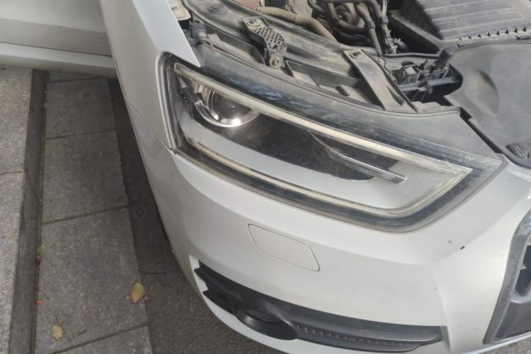 Used Audi Q3 2015 30 TFSI Comfort Model Right Front Headlight