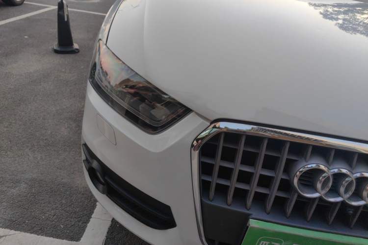 Used Audi Q3 2015 30 TFSI Ambition Edition Right Front Headlight