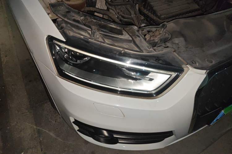 Used Audi Q3 2015 30 TFSI Comfort Model Right Front Headlight