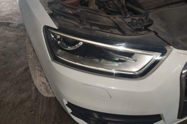 Used Audi Q3 2015 30 TFSI Ambition Edition Right Front Headlight