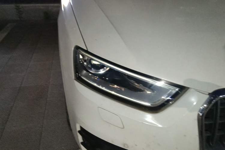 Used Audi Q3 2015 35 TFSI Millionth Anniversary Comfort Model Right Front Headlight