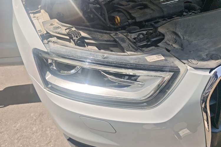 Used Audi Q3 2015 35 TFSI Comfort Model Right Front Headlight