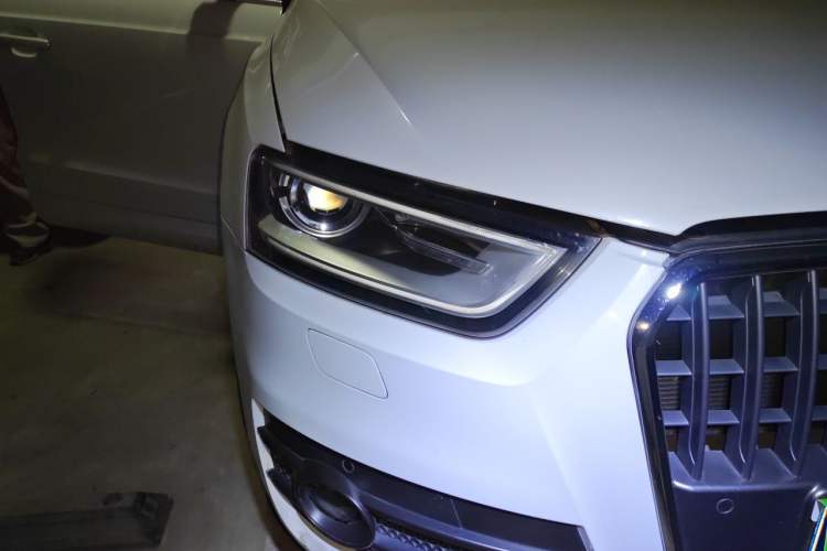 Used Audi Q3 2015 35 TFSI Comfort Model Right Front Headlight