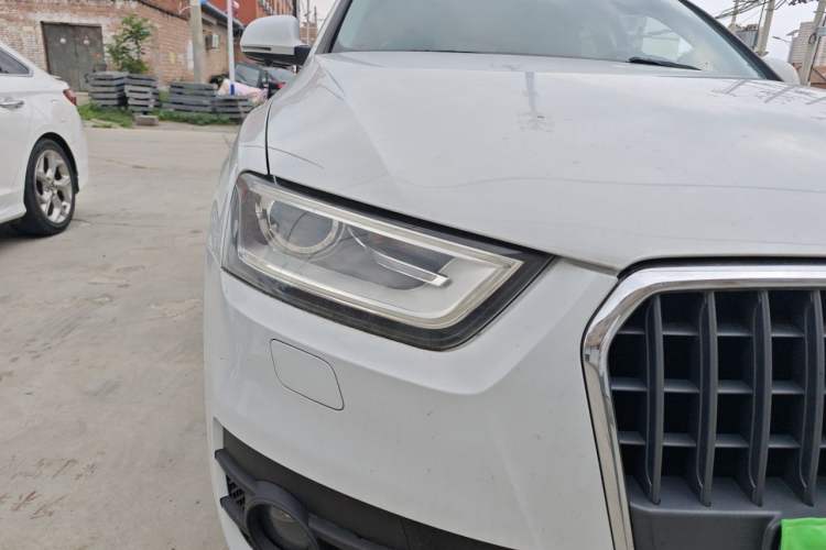 Used Audi Q3 2015 35 TFSI Comfort Model Right Front Headlight