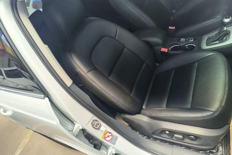 Used Audi Q3 2015 35 TFSI Ambition Edition Right Front Seat